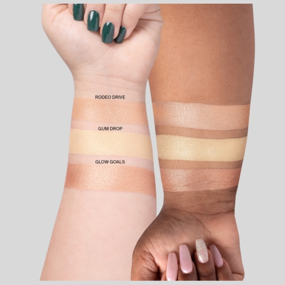 OFRA Highlighter - Rodeo Drive Liquid to Powder - Picture 6 of 6